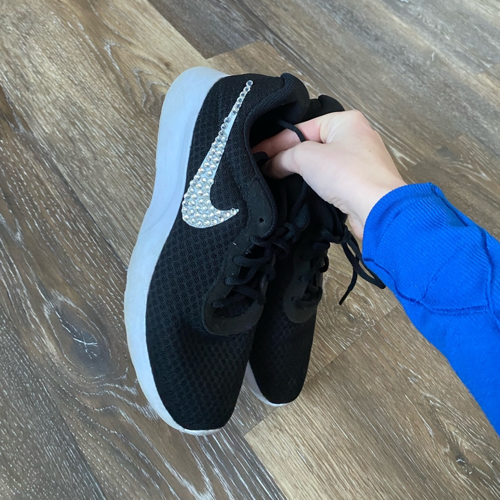 Used Rhinestone Nike Women's Tanjun - Picture 2 of 5